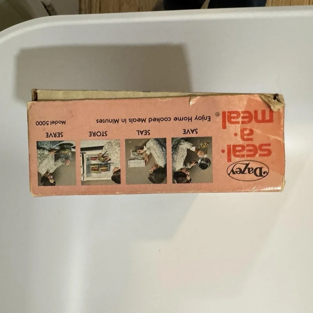 VTG 70s Dazey Seal-A-Meal Vacuum Sealing Appliance Original Box Model 5000